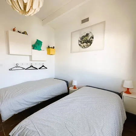 Villa Cosy Pour 6 Personnes Avec Piscine Privee Et Vue Panoramique Sur Les Iles Et Les Collines A Les Maures *