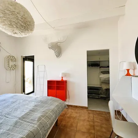 Cosy Pour 6 Personnes Avec Piscine Privee Et Vue Panoramique Sur Les Iles Et Les Collines A Les Maures Villa *